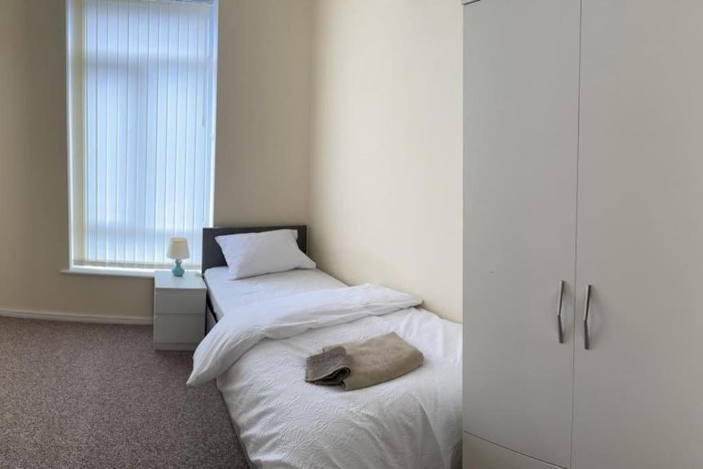 Rooms 7 Minutes From Etihad Manchester Luaran gambar